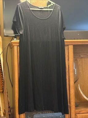 Carly St Claire Black Short Sleeve A-line Midi Dress